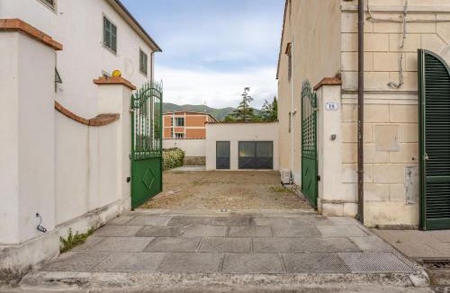 Calci House | House on the river