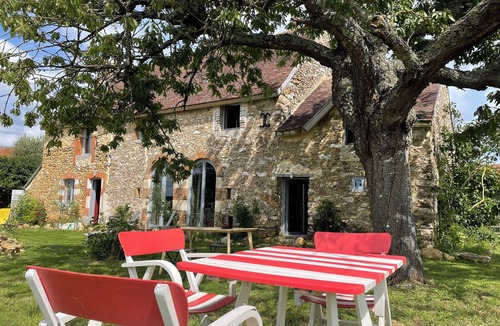 Villaines-la-Gonais House | House overlooking the valley in Perche Sarthois