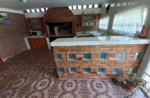 Plottier House | House Quincho in Plottier
