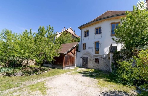 Les Echelles House | House Stendhal- 11 people