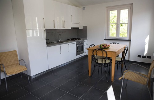 Temossi Apartment | House surrounded by greenery ideal for a quiet and relaxing vacation