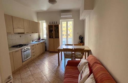 Quartiere XVII Trieste Apartment | House Trieste - Viale Libia Super Connected with Historic Center.