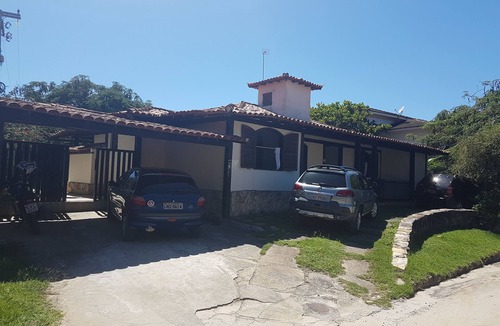 Porto Belo House | House two blocks from the beach in a gated community, 5 bedrooms, Manguinhos, Búzios.