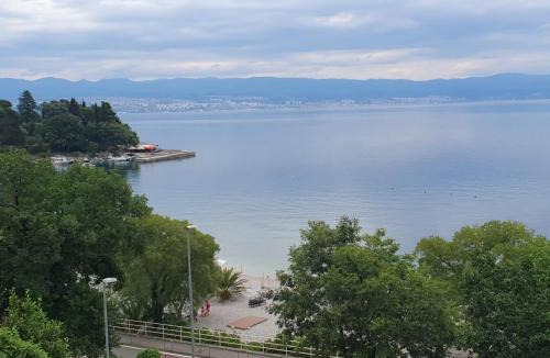 Medveja Bed & Breakfast | House Vali