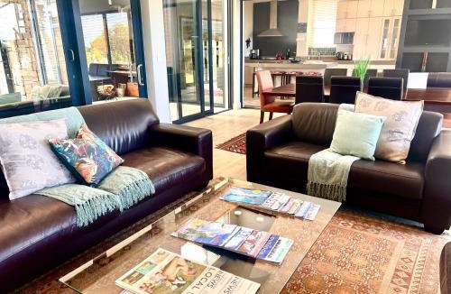 Hermanus Heights House | House Vos