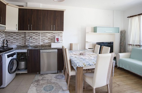 Palamutbuku Apartment | House w Balcony and Garden 5 min to Beach in Datca
