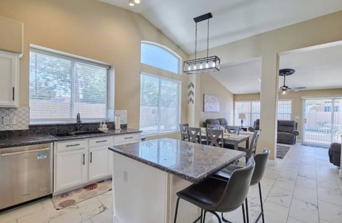 Gilbert House | House w/pool, mini golf, plenty of play area