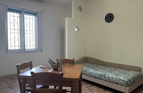 Budrio Apartment | House with 5 beds with a small studio apartment attached with another 2 beds