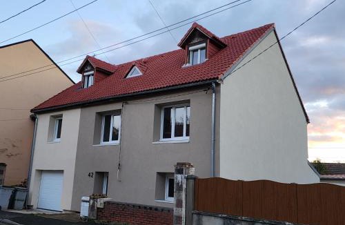 Miroir - Batignolles House | House with 9 Private Suites near Le Mans Circuit