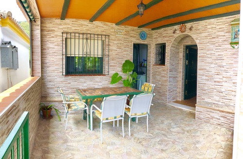 Bolonia House | House with barbecue and fireplace, ideal for summer and winter.