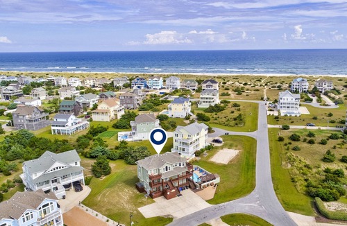 Salvo House | House with central AC, private Pool, washer/dryer, & pool table