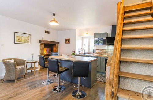 Coutances Cottage | House with fireplace and garden near Coutances