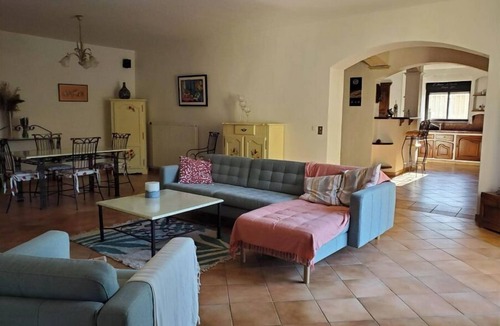 Rasteau House | HOUSE with infinity pool, view of dentelles de Montmirail