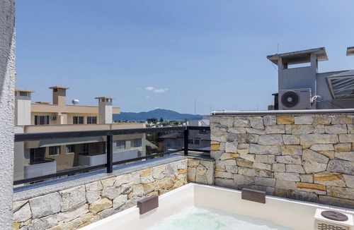 Jurere Apartment | House With Jacuzzi, Just 10min From the sea OSH