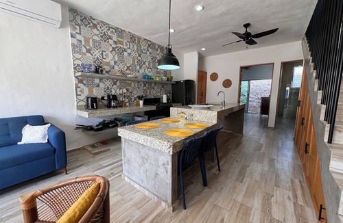 Merida House | HOUSE WITH OCEAN VIEW IN THE MALECON AREA OF PROGRESS
