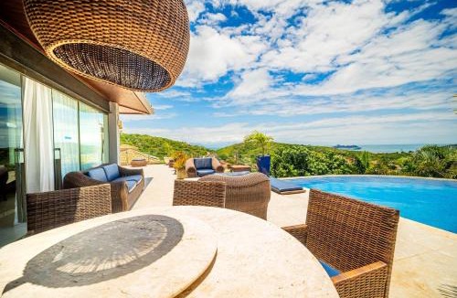 Portal da Ferradura House | House with panoramic view and private pool!
