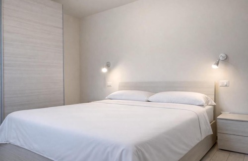 Camponogara Apartment | House with pool and park - Convenient for Venice and the sea!