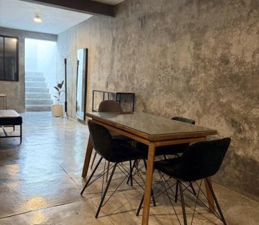 Monterrey House | House with pool, equipped ,10 minute walk to the FIFA zone