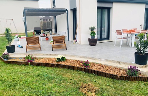 Vert-Saint-Denis House | House With Private Pool