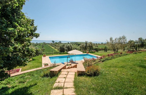 Gradoli Villa | House with private pool, airco & Wi-fi 500m from the Bolsena Lake. Great views!