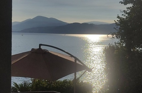 Resiga Apartment | house with private terrace and beautiful lake view