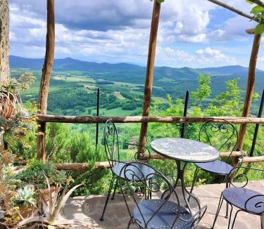 Chiusdino House | House with stunning views