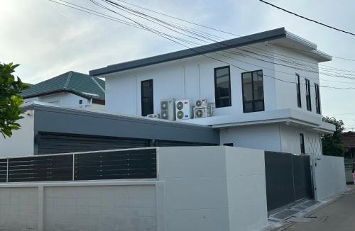 Din Daeng Villa | House40 MRT Ratchadaphisek