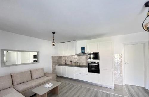 Radanovici Apartment | House9