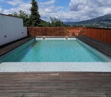 Bravaes Resort | HouseBel