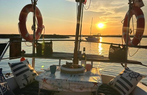 Sao Pedro Boat Rental | Houseboat - Faro in Ria Formosa