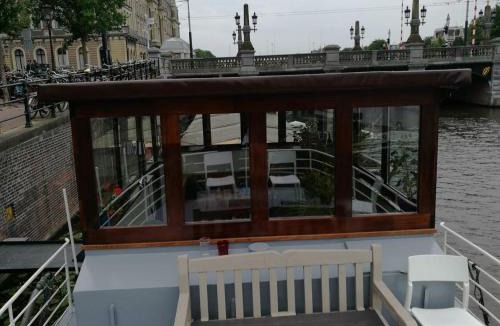 Canal Ring Apartment | houseboat Rose