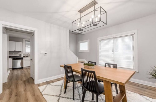 Weinland Park Villa | Housepitality Central City Townhouse 2, Location!