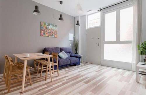 Almenara Apartment | Housing Alvarez by SharingCo