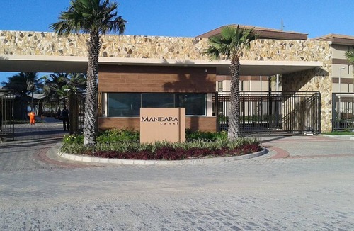 Aquiraz Apartment | "HOUSING CEARÁ" - Luxury BEACH PARK-MANDARA - 4 Bedrooms AC/TV - "ON THE BEACH"