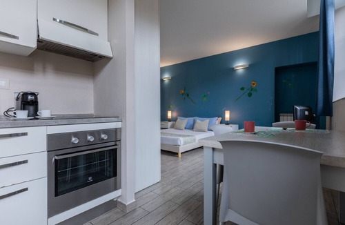 Borgo Dora Apartment | Housing Giulia - Studio 2 4 by Wonderful Italy