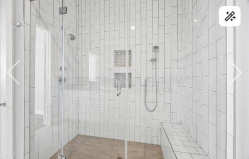 Northside Villa | Houston EaDo