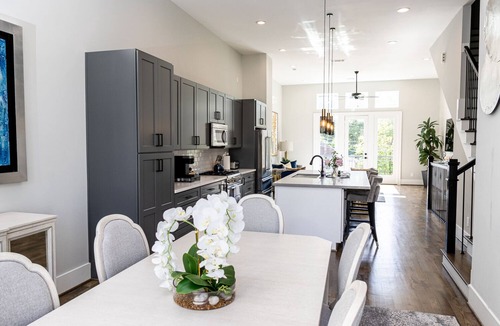 South Central Houston House | Houston Lux Townhome