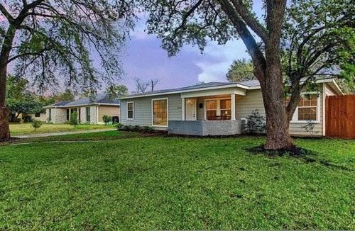 OST - South Union House | Houston Parkside Haven Near Med Center and UH
