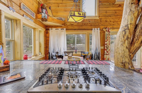 Cimarron Cabin | How's Your Aspen? Relax and Play in Arrowhead! Cozy Cabin Centrally Located