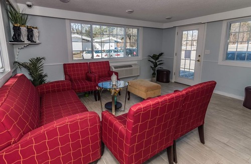 Acton Hotel | Howard Johnson by Wyndham Acton