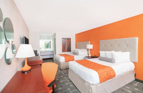Aiken Hotel | Howard Johnson by Wyndham Aiken