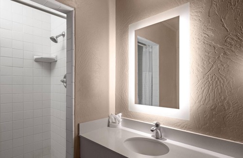 Ceres Hotel | Howard Johnson by Wyndham Modesto Ceres