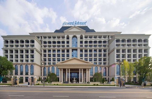 Xikouzhen Hotel | Howard Johnson Maitreya Plaza Xikou