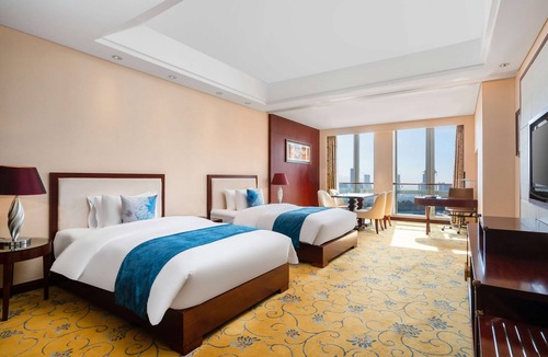 Chenggong County Hotel | Howard Johnson Tropical Garden Plaza Kunming