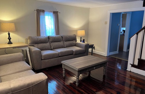 Logan House | Howdy's Haven-Peaceful getaway in the Hocking Hills. 23 shared acres with host.