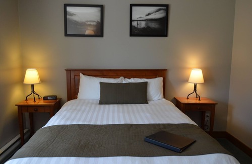 Downtown Squamish Hotel | Howe Sound Inn & Brewing Company
