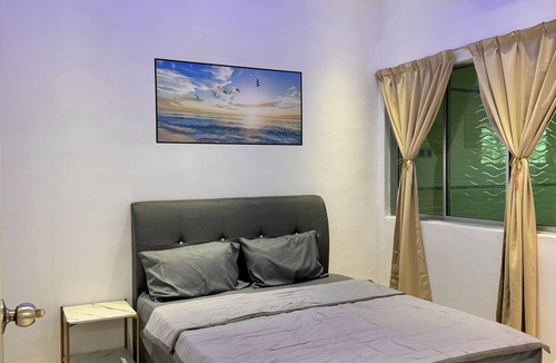 Ipoh House | Howie Home near Ipoh Airport and Sam Poh Tong Temple and AEON Mall Station 18.