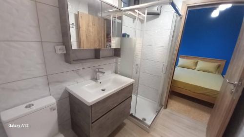 Nea Chora Apartment | HRYSANTHl