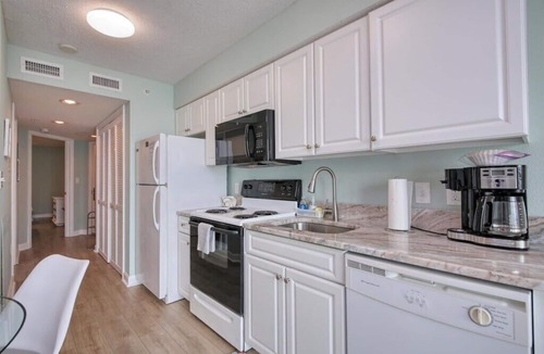 Myrtle Beach Condo | HS-0407 Oceanfront 1-Bedroom Condo in Myrtle Beach, perfect for a relaxing getaway!