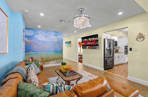 Lighthouse Point House | Htd Pool, Tiki Hut, Putt-Putt, Billiards, Pergola
